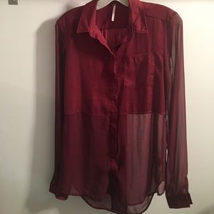 Free People half sheer blouse w/ slit back!
