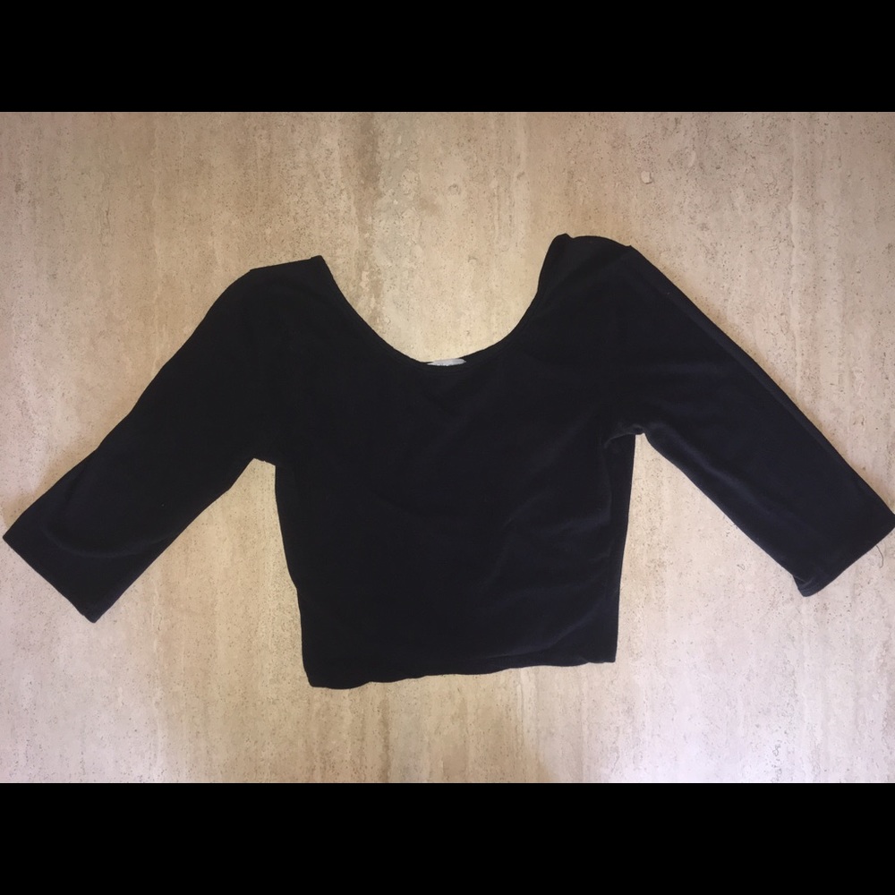black crop top