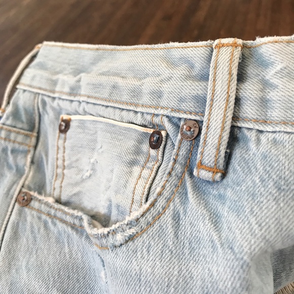 Light wash distressed selvedge denim - Picture 4 of 6
