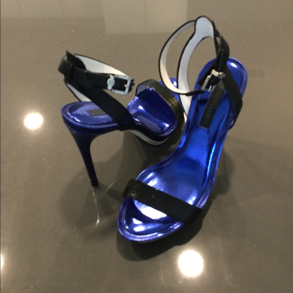 BCBG Black heels in Sz.8