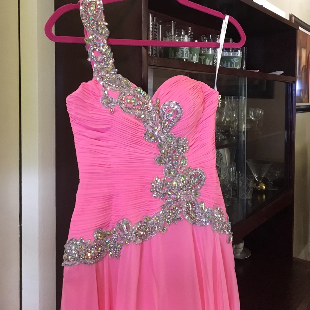 Prom dress - Picture 2 of 3