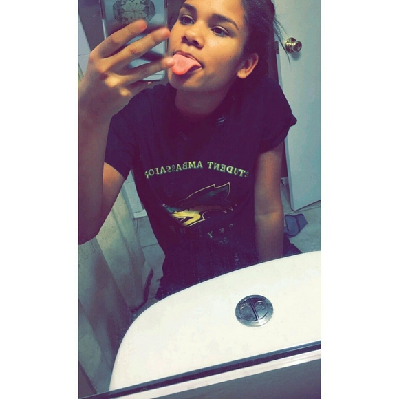 Meet your Posher, Caterina - Picture 1 of 1