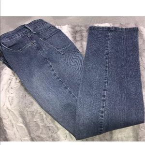 NYDJ Sz 2 bootcut jean lift tuck light wash
