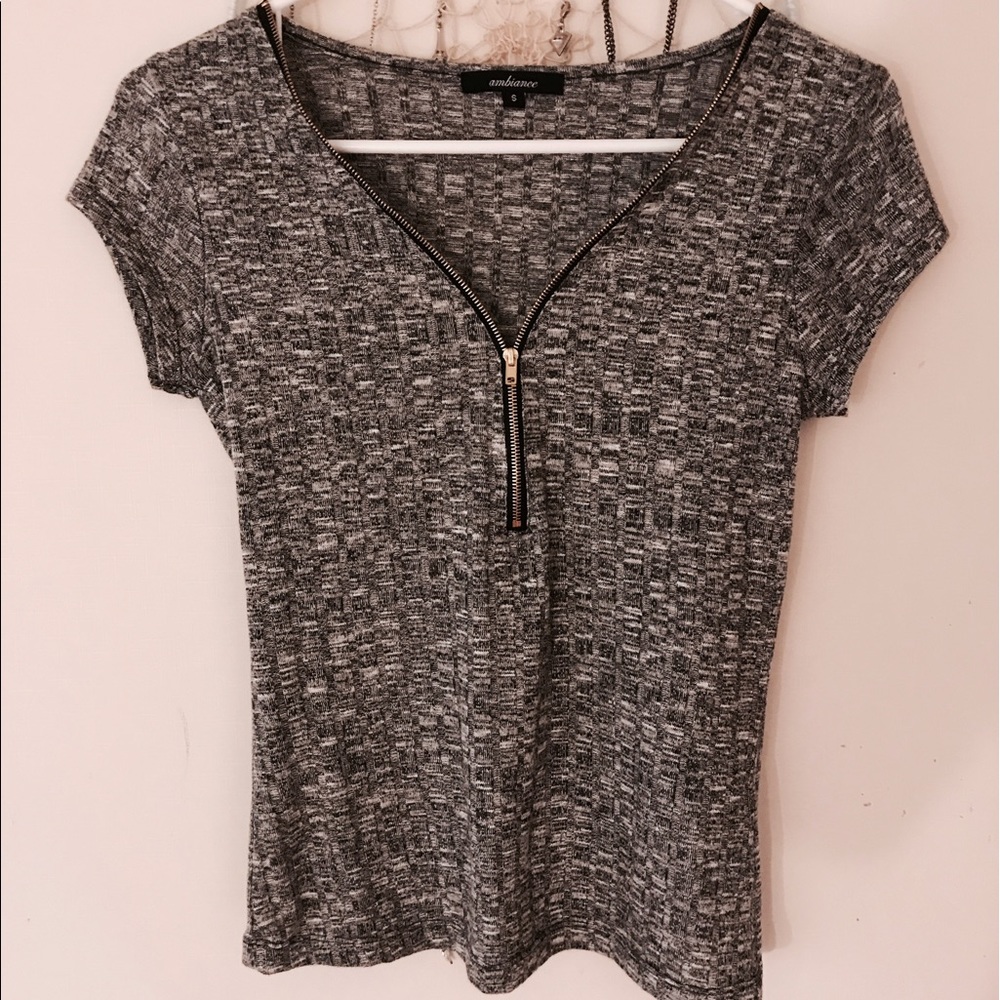 Sold//Zipper neck tee NWOT