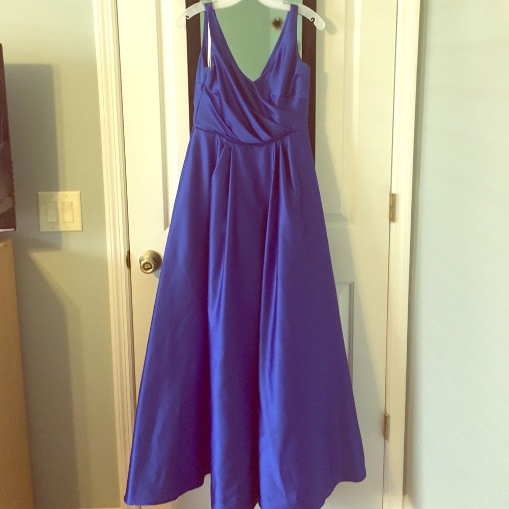 Horizon stain bridesmaid gown