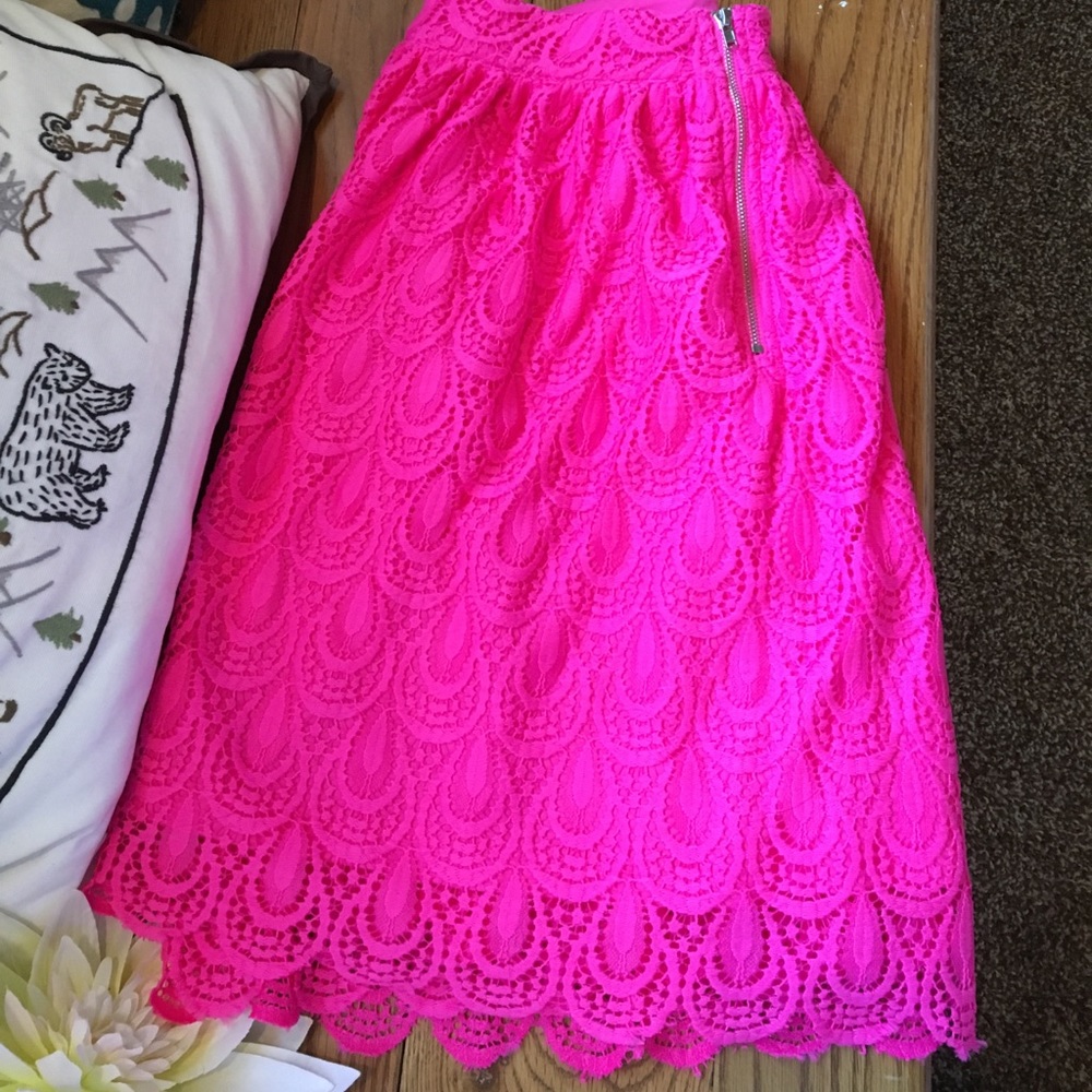 NWOT pink lace skirt