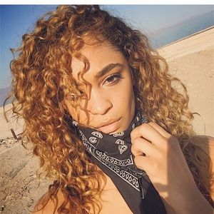 Meet your Posher, Justine