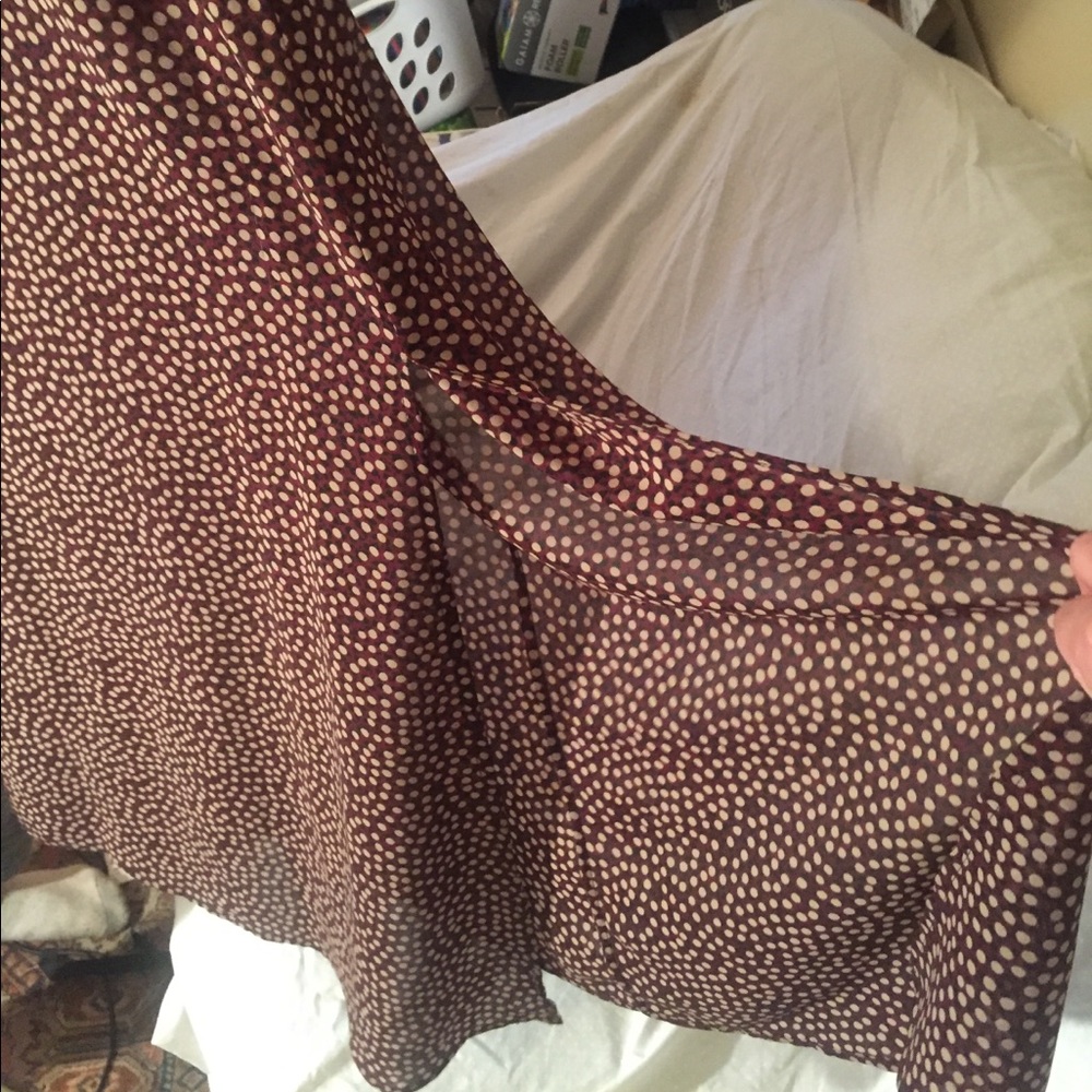 Summer Dress w Flower shaped Polka dot designs - Picture 3 of 4