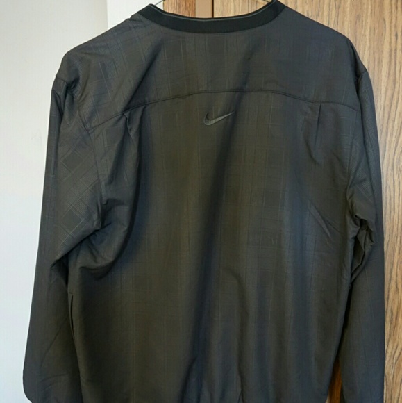 Nike Golf Wind Jacket - Picture 2 of 2