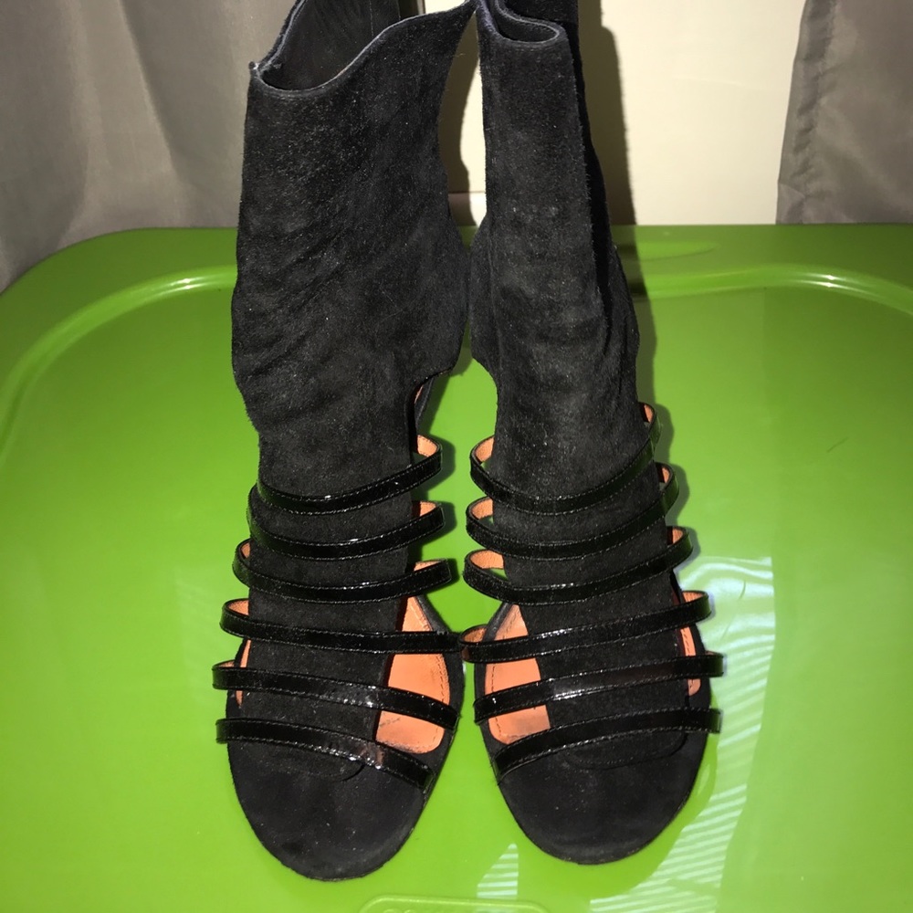 Via Spiga opean toe sandals.