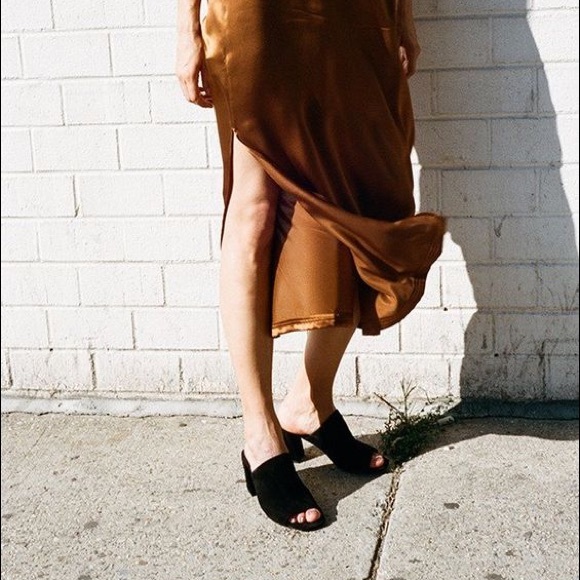 chunky black suede mules - Picture 4 of 4