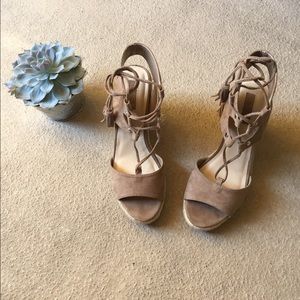 🌸F21 Taupe Ghillie Espadrilles🌸