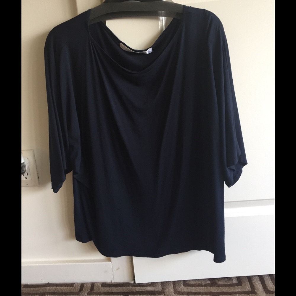 Navy t shirt