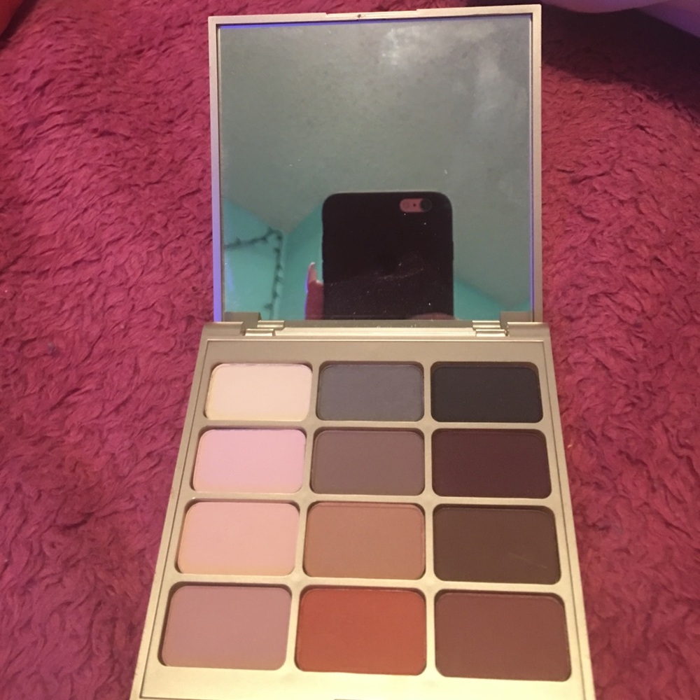 Stila eyes are the window palette in MIND - Picture 2 of 4