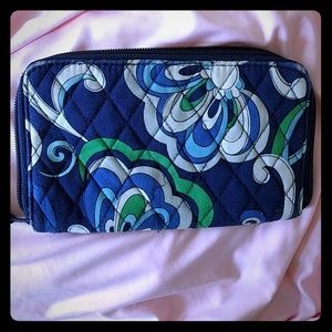 Vera Bradley waller in Mediterranean Blue