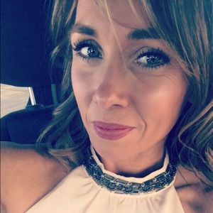 Meet your Posher, Larae