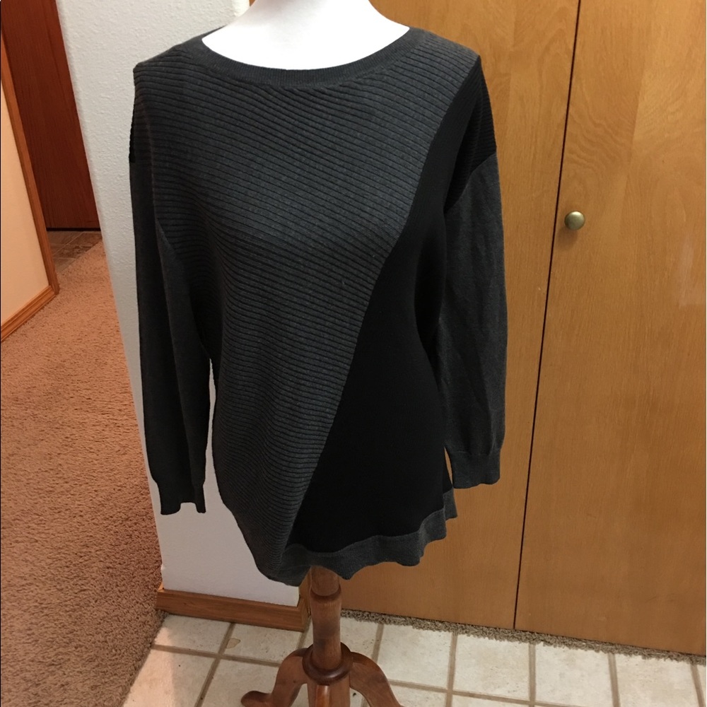 Vince Cameron Ribbed Colorblock Sweater - Picture 2 of 2
