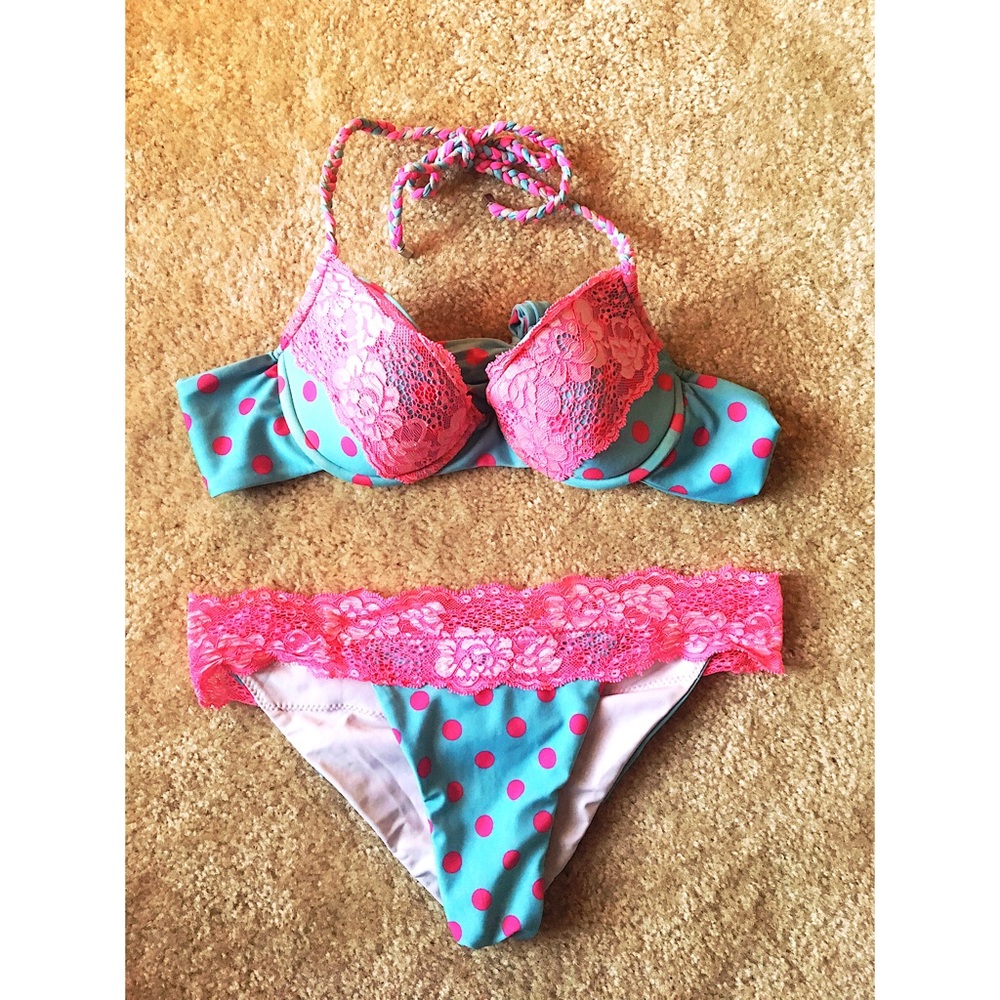 🎉 FLASH SALE ♥️ Beach Bunny Bikini