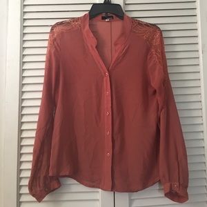 Rust orange lacy sleeve top