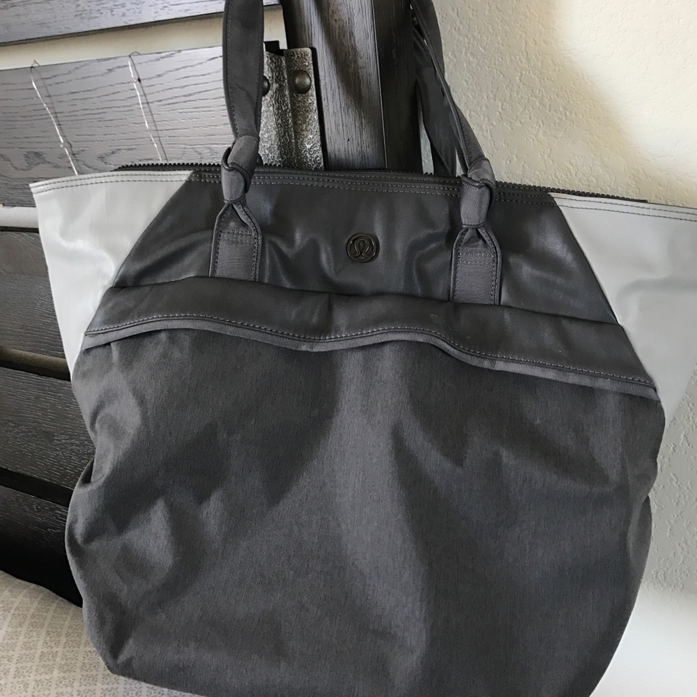Lululemon gym bag