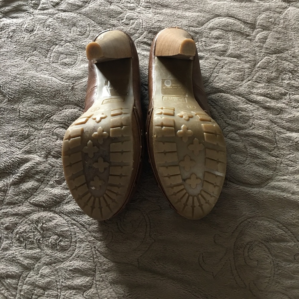 Brown Charlotte Russe heels - Picture 3 of 3