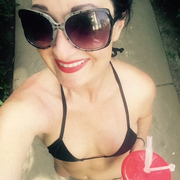 Meet your Posher, Deanna - Picture 3 of 8