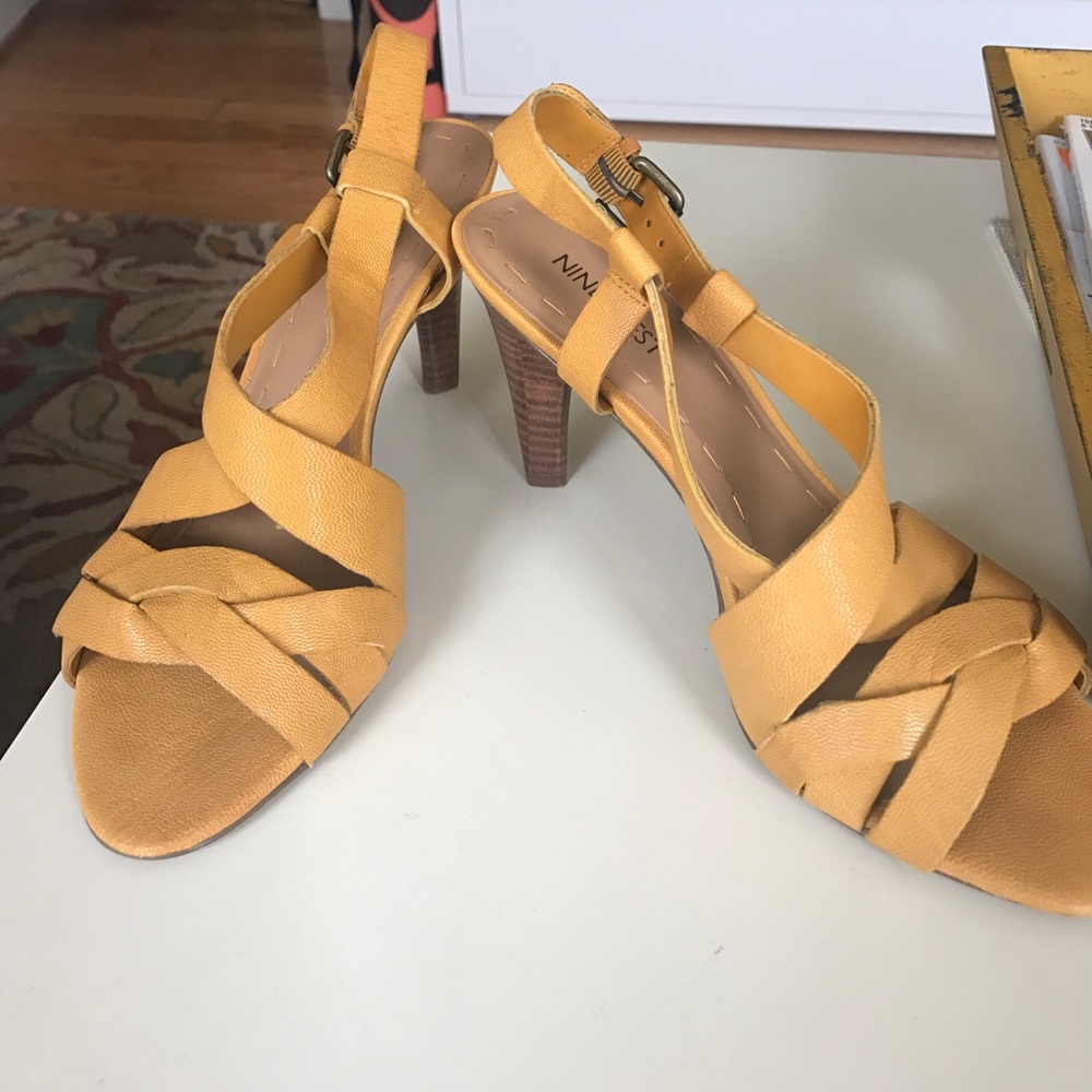 Nine West mustard yellow sandals with cross straps