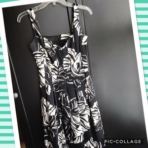 WHBM black and white cocktail formal dress. Size 2