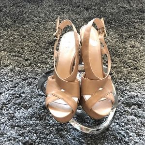 Nine West tan color shoes