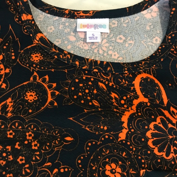 SOLD! Lularoe Carly orange paisley print S - Picture 3 of 6