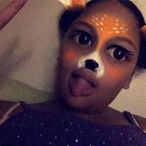 Meet your Posher, Sheyna