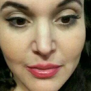 Meet your Posher, Dana