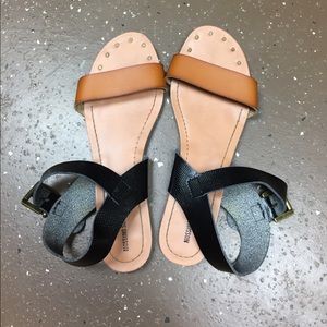 Women's sandals size 9