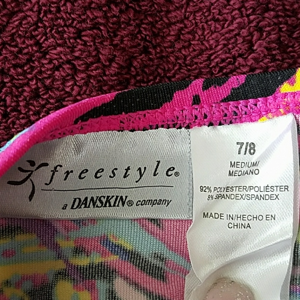 Danskin Freestyle Performance Set Speed Dri - Picture 6 of 7