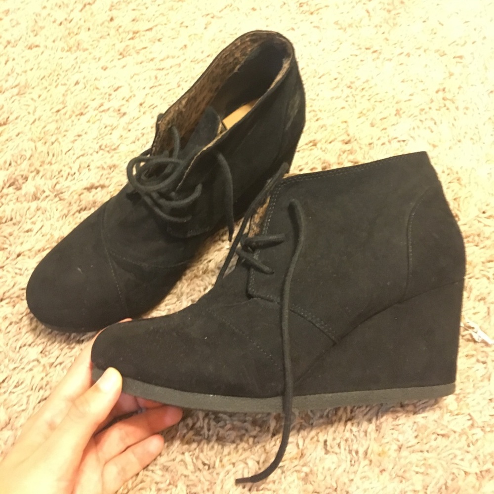 Size 8 wedges!