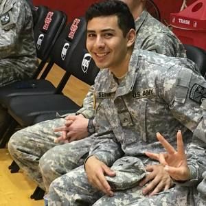 Meet your Posher, Luis