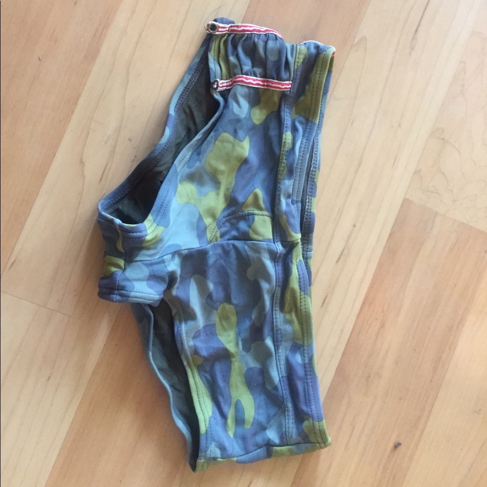Camo short bikini bottoms
