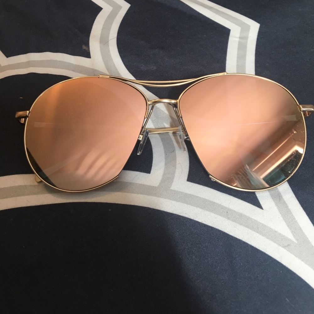 NWOT Rose Gold Aviator Sunglasses 🎉