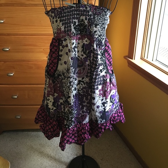 Sun dress can be used like a skirt too - Picture 1 of 6