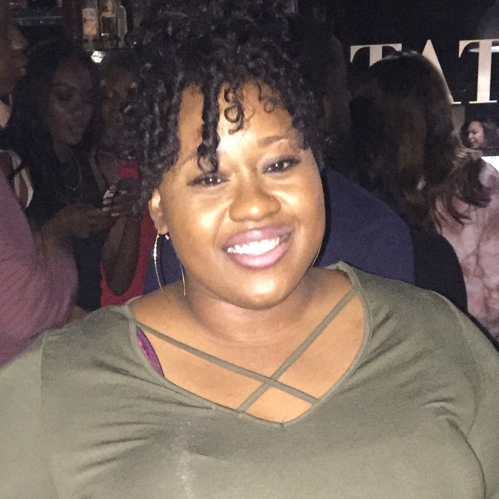 Meet your Posher, Elivia