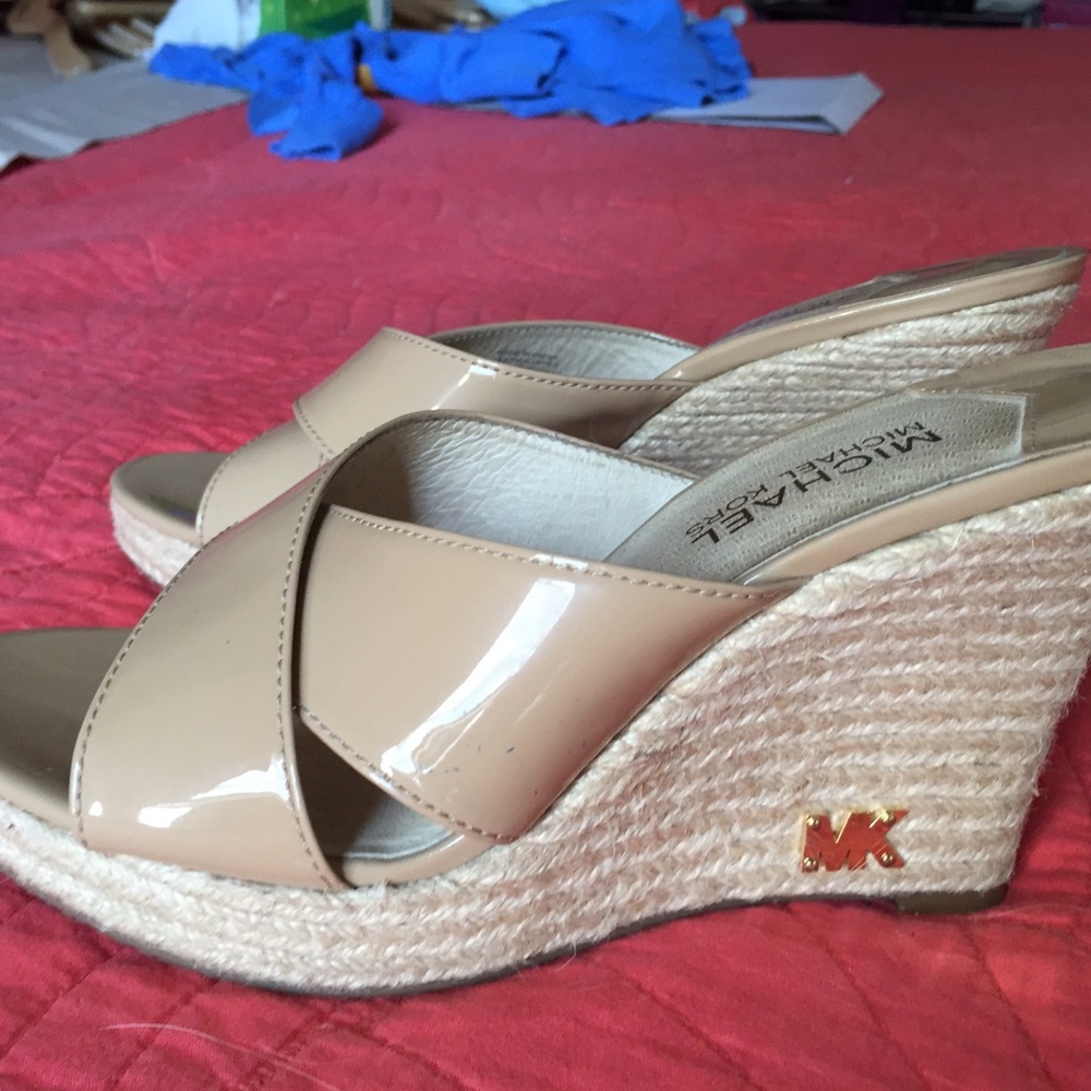 💯 Authentic MK slip on espadrille wedge shoes