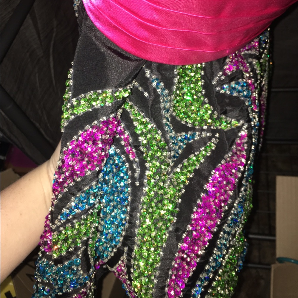 Colorful Short Halter Dress! - Picture 3 of 3