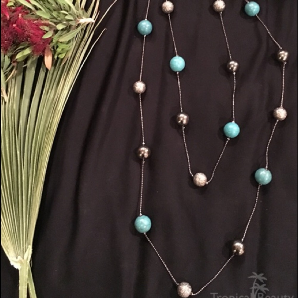 TURQUOISE & SILVER BALLS NECKLACE
