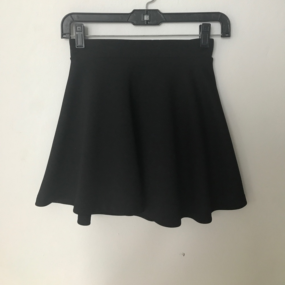 Skater skirt🖤