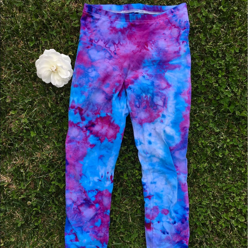 Hand dyed tie dye leggings!!!💙