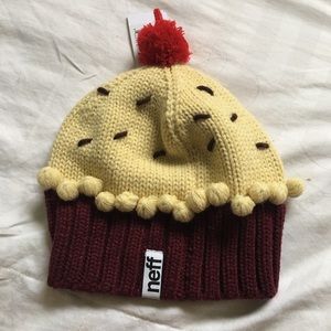 ✨RED VELVET BEANIE✨