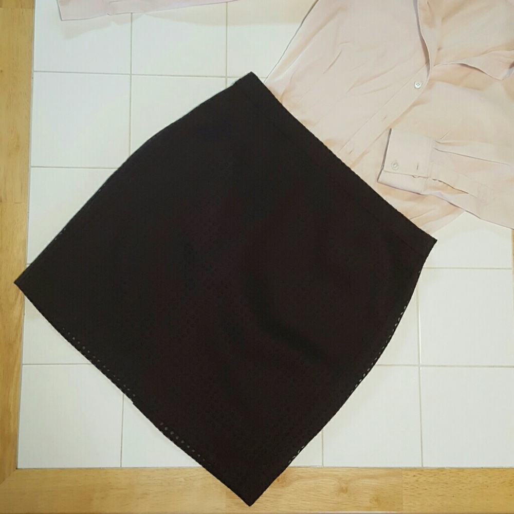 Banana Republic laser-cut skirt