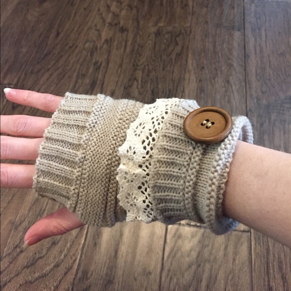 Accessories - Fingerless Gloves