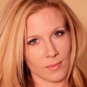 Meet your Posher, Kendra