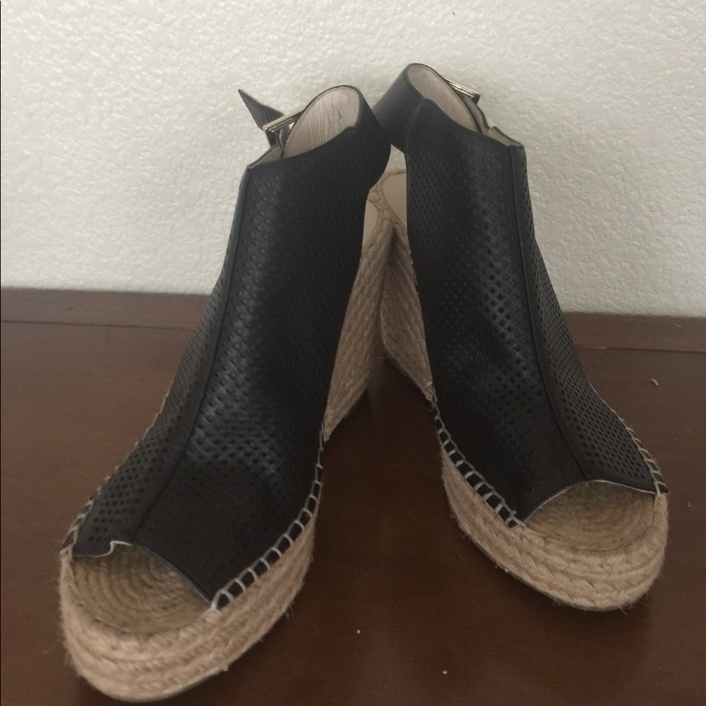 Kenneth Cole 8.5 Brand New Wedges in black